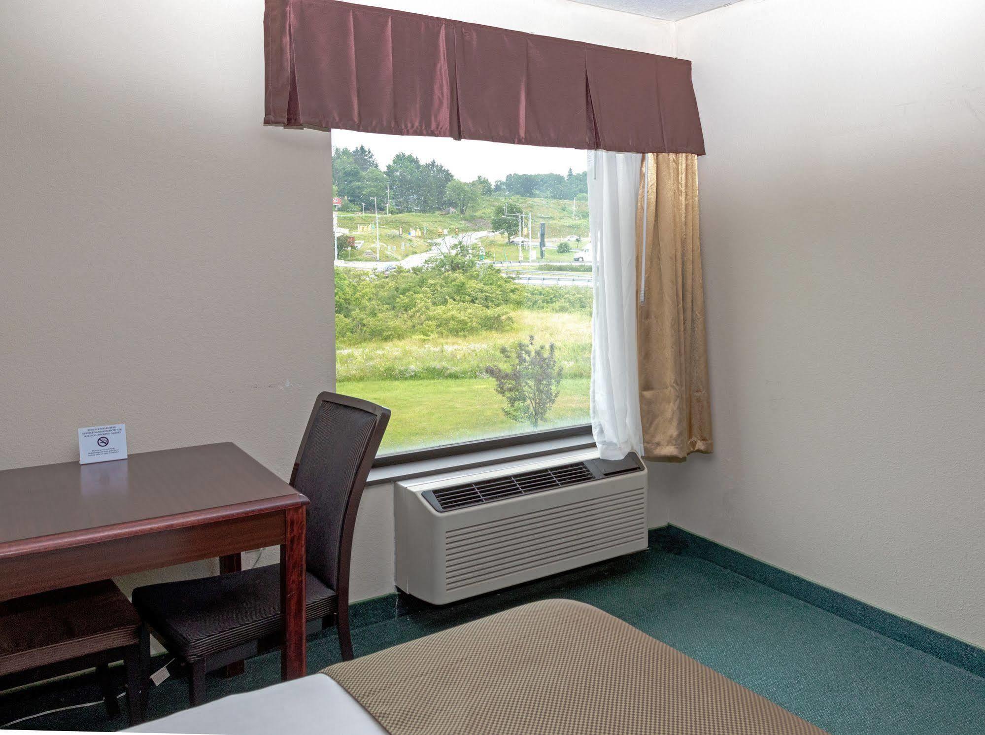 Super 8 By Wyndham Somerset Exteriör bild